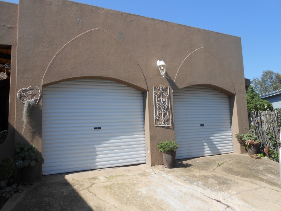 4 Bedroom Property for Sale in Humansdorp Eastern Cape